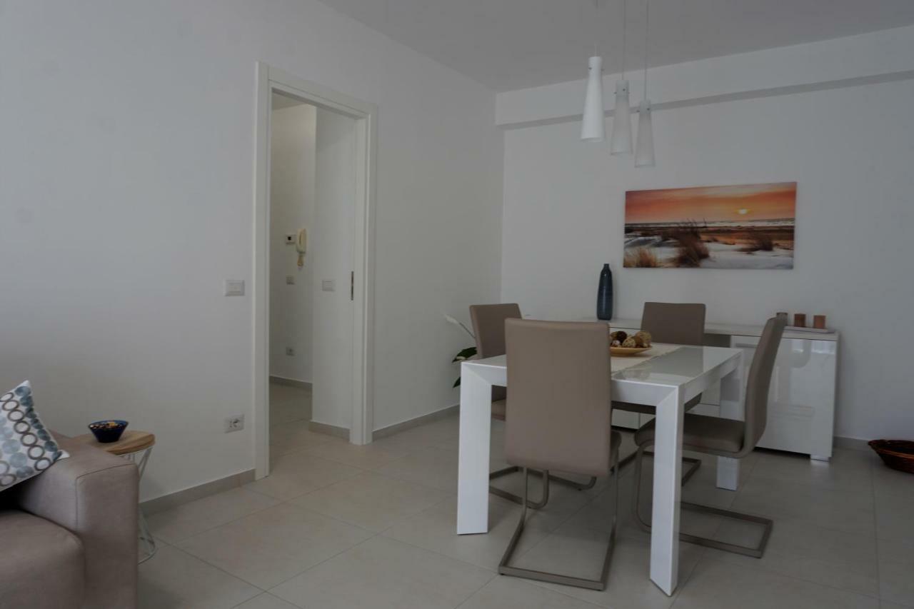 Appartamento Casa Gisé Aci Castello Esterno foto