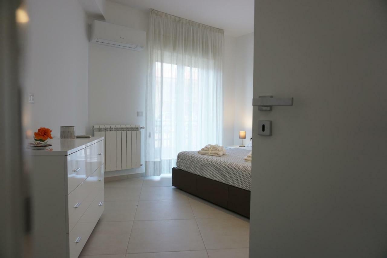 Appartamento Casa Gisé Aci Castello Esterno foto