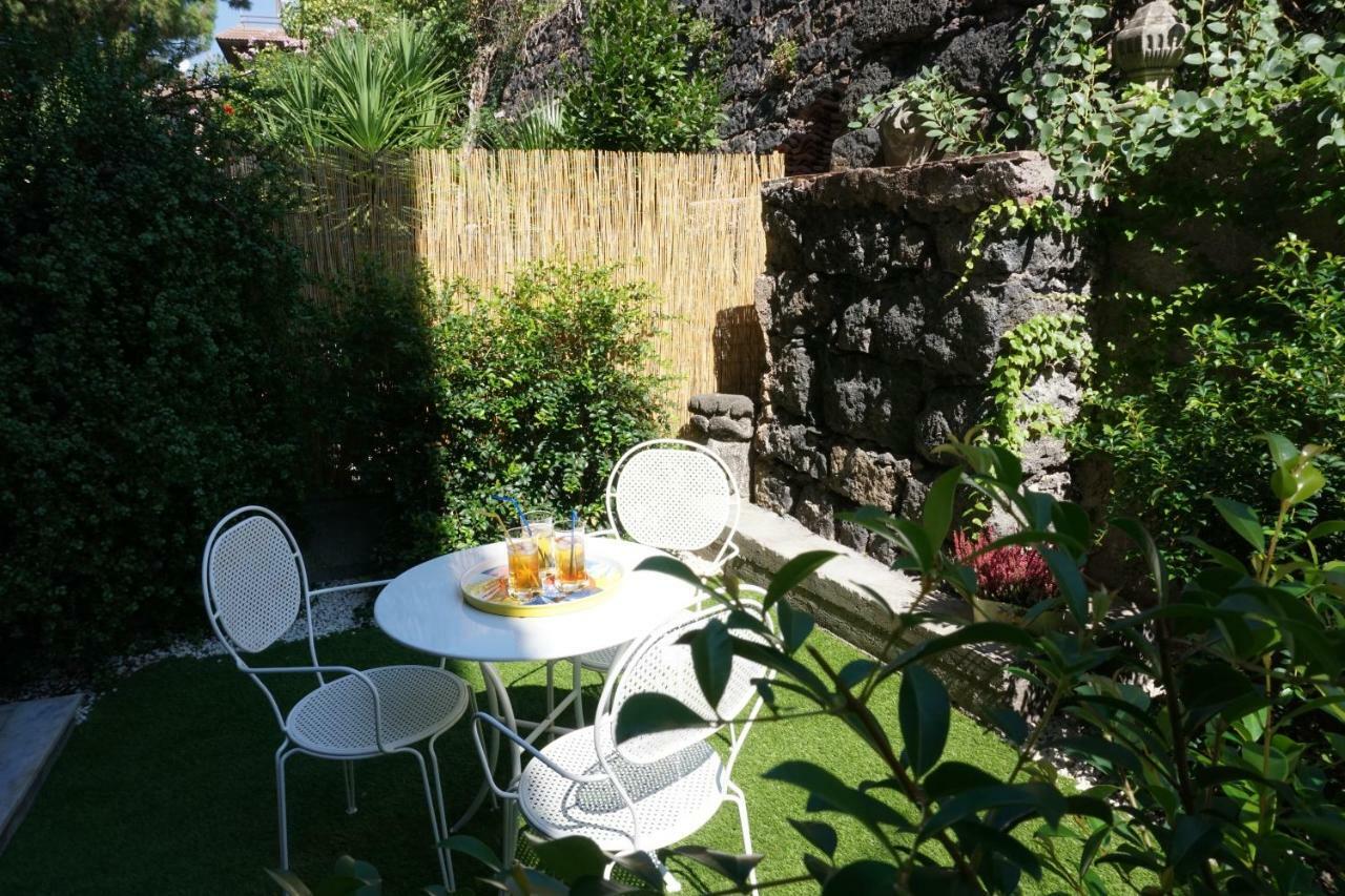 Appartamento Casa Gisé Aci Castello Esterno foto